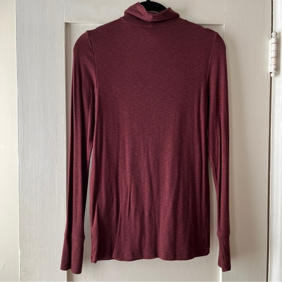 American Eagle Aerie Burgundy Long Sleeve Turtleneck Shirt - Picture 1 of 5